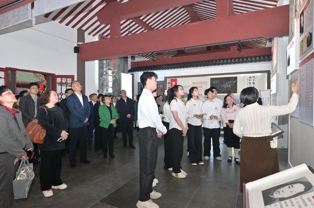 海南省“大思政课”实践教学基地揭牌仪式暨协同育人座谈会在琼台师范学院举行